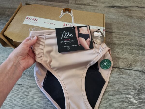 Recenze: Love Luna Menstruační kalhotky Luxe Midi Putty Pink a moje zkušenost
